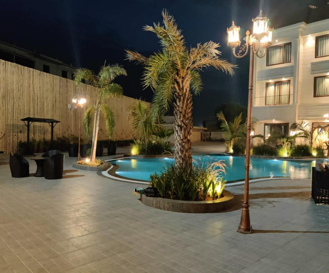 The Imperial Prime Clarks Inn Suites, Bhilwara ภายนอก รูปภาพ